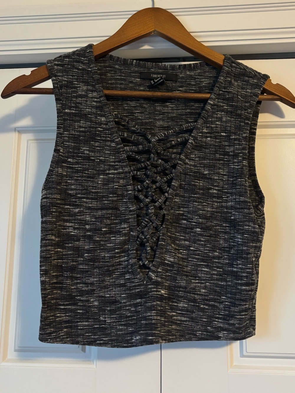 ☀️ Forever 21 ☀️ grey cropped tank top